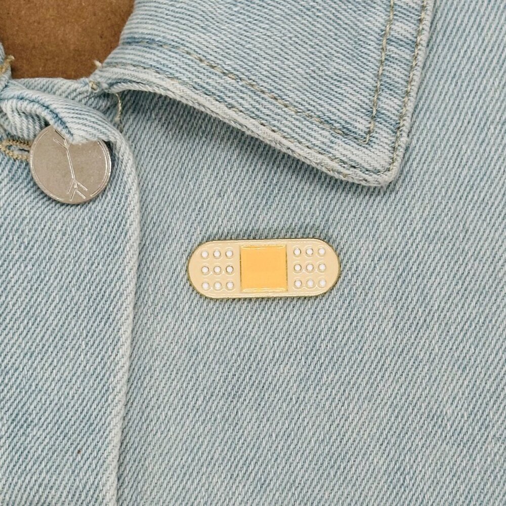 ✨Bandage Medical Professional Enamel Pin Curita Brooch Healthcare for Doctors✨